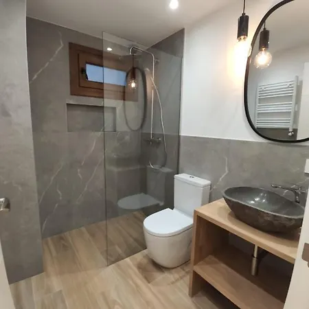 Lägenhet San Bernardo De Lujo Con Ascensor, Wifi Y Vistas A Collarada