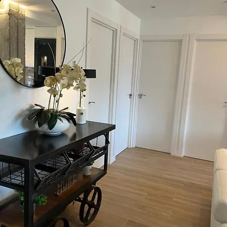 Lägenhet San Bernardo De Lujo Con Ascensor, Wifi Y Vistas A Collarada