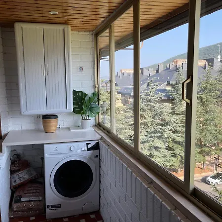 Lägenhet San Bernardo De Lujo Con Ascensor, Wifi Y Vistas A Collarada *