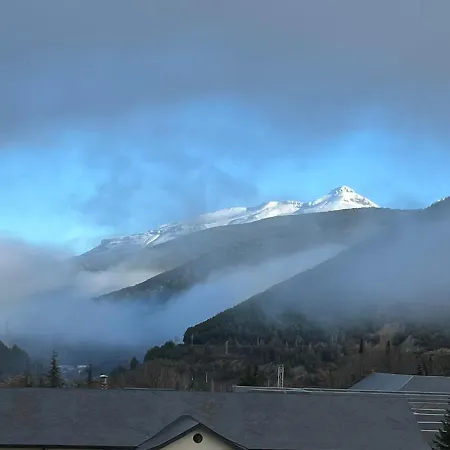 San Bernardo De Lujo Con Ascensor, Wifi Y Vistas A Collarada * Jaca