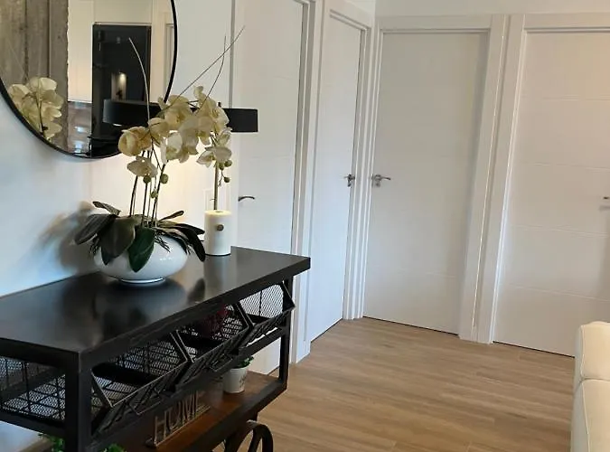 Apartamento San Bernardo De Lujo Con Ascensor, Wifi Y Vistas A Collarada