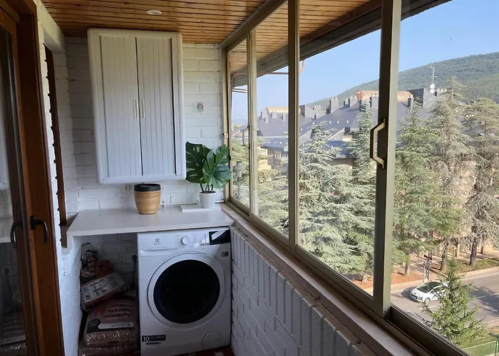 Apartamento San Bernardo De Lujo Con Ascensor, Wifi Y Vistas A Collarada *